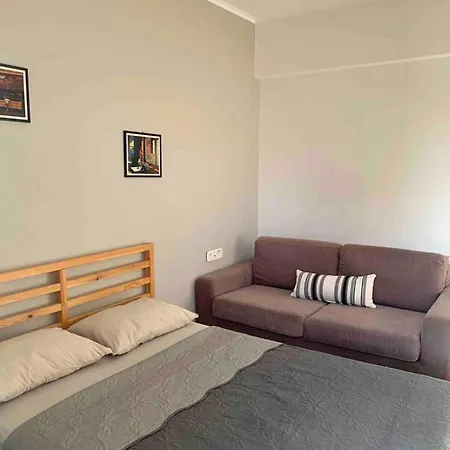 Stunning 2-bed In Rodos Апартаменти